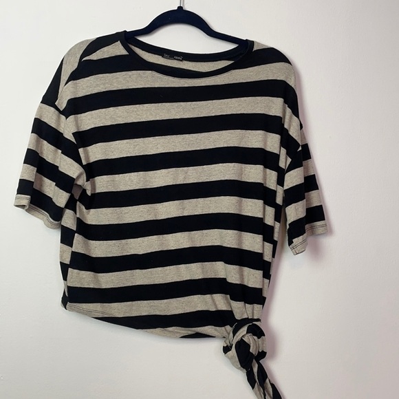 Zara Black and Tan Short Sleeve Striped Tee Tie Waist Top Size Small - Picture 1 of 14